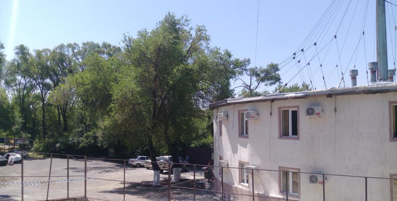 Shree Gopal Gayatri Lok Hotel Yerevan Exterior photo